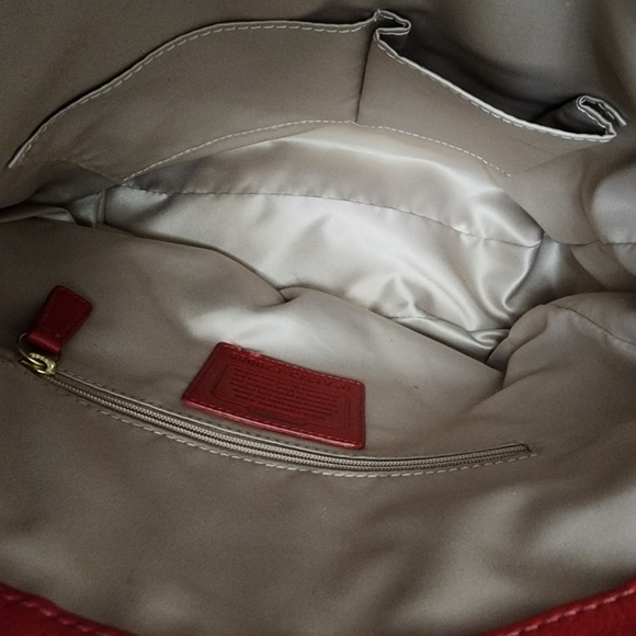 Coach Hobo Tote 20088 - Picture 14 of 15